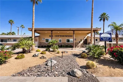 686 E Cottonwood 7