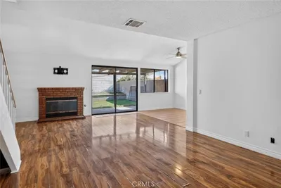 1239 Glenview Lane photo 2