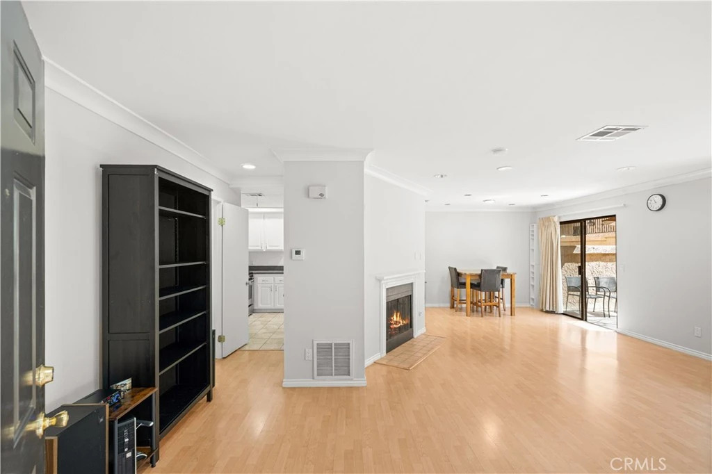 Interior 2