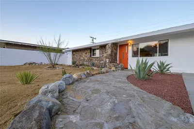22470 Fawnridge Drive photo 2
