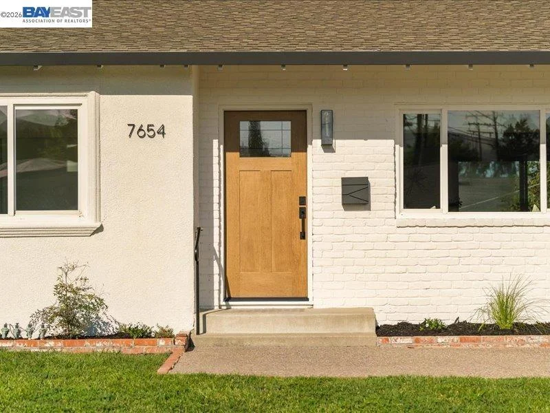 Photo 2 of 7654 Brighton Dr