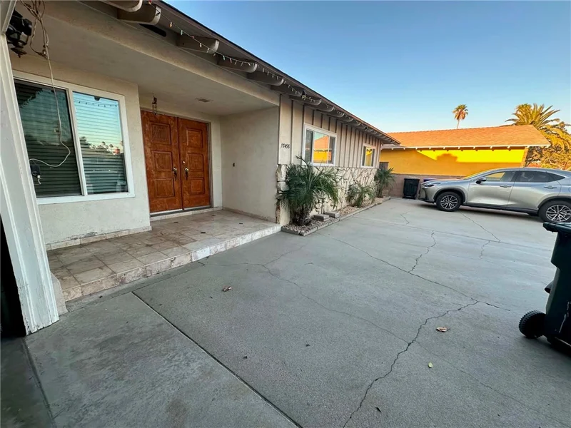17458 Fontlee Lane photo 2