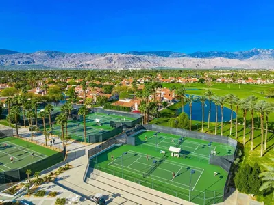 326 Vista Royale Drive
