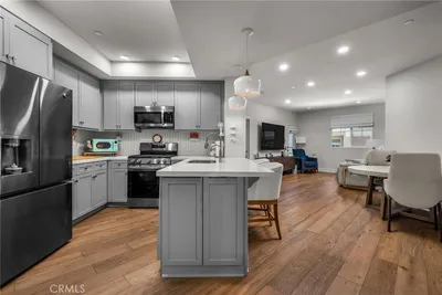 927 Deep Valley 308 photo 2