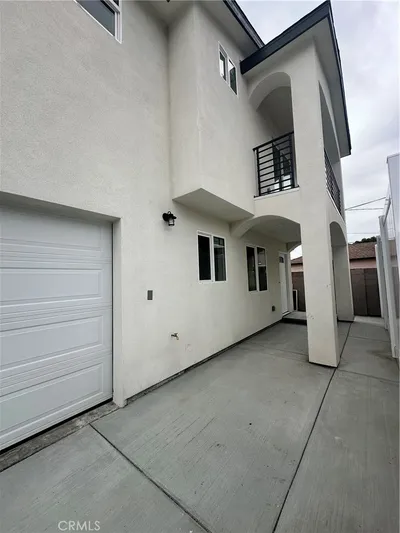 1318 W 131st A photo 2