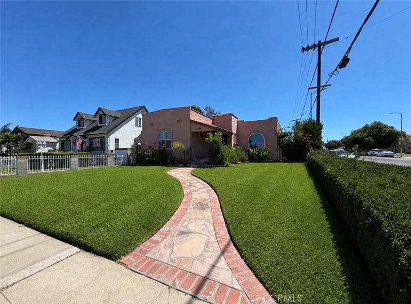 656 W 117th