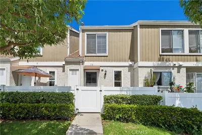 73 Bentwood Lane
