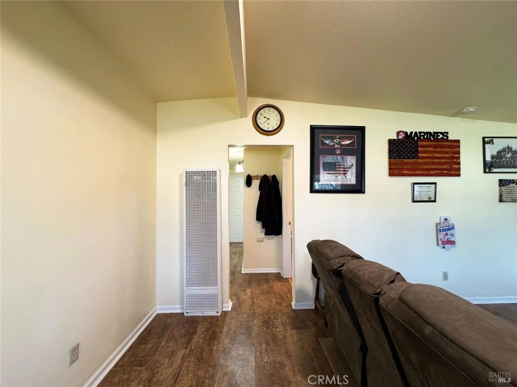 Interior 4