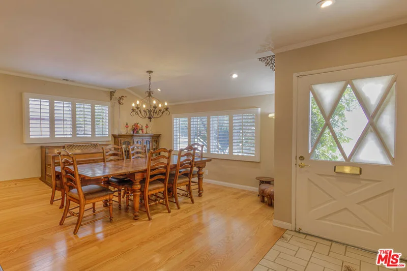 Photo 2 of 6545 Shoup Avenue