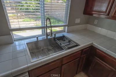 10278 Coral photo 2