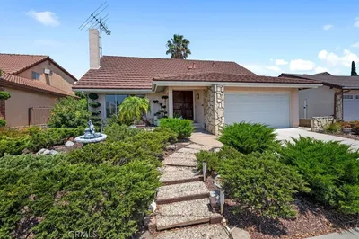 1151 Oakfair