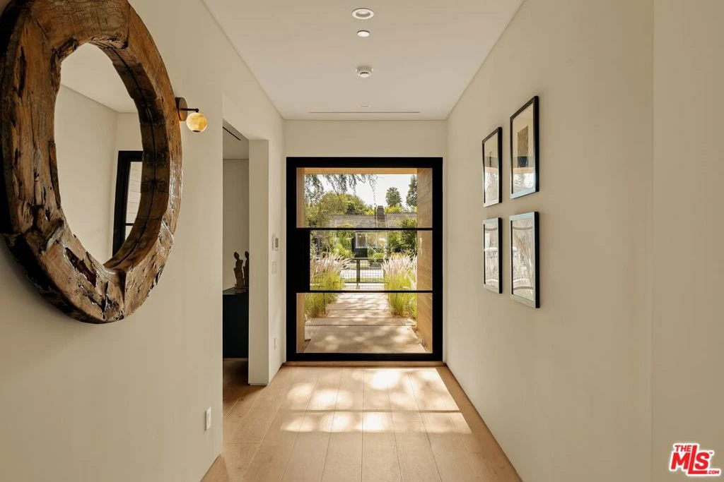 Interior 2