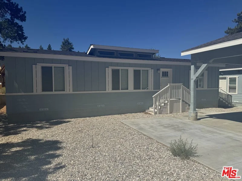1336 La Crescenta Drive 2 photo 2