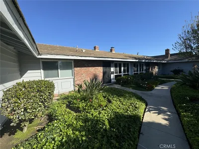 1225 E 1st photo 2