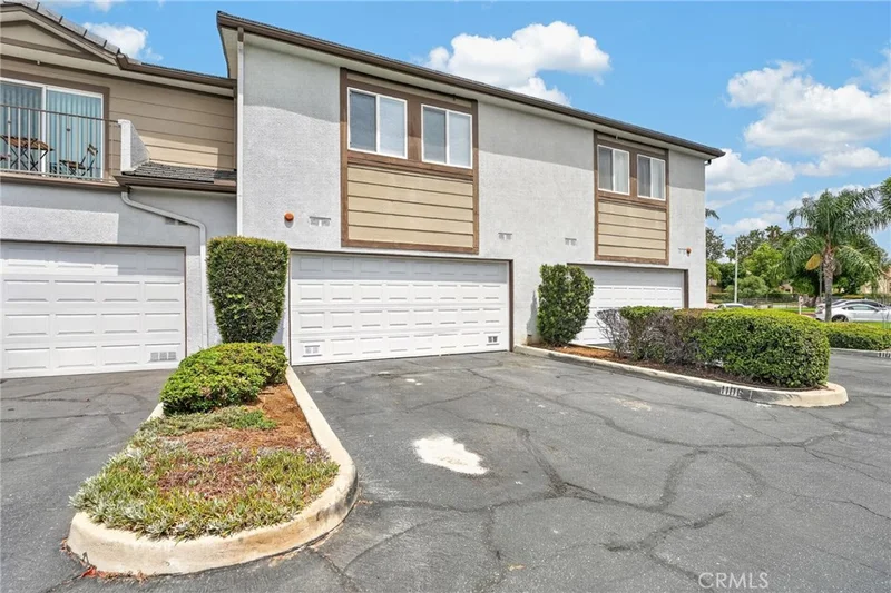 Photo 2 of 1555 Orange Ave #1106