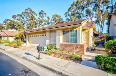 2518 Greenwich Drive photo 2