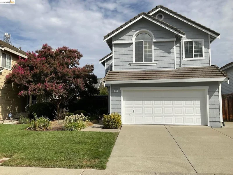1020 Bellflower Street