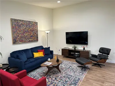 370 Avenida Castilla B photo 2