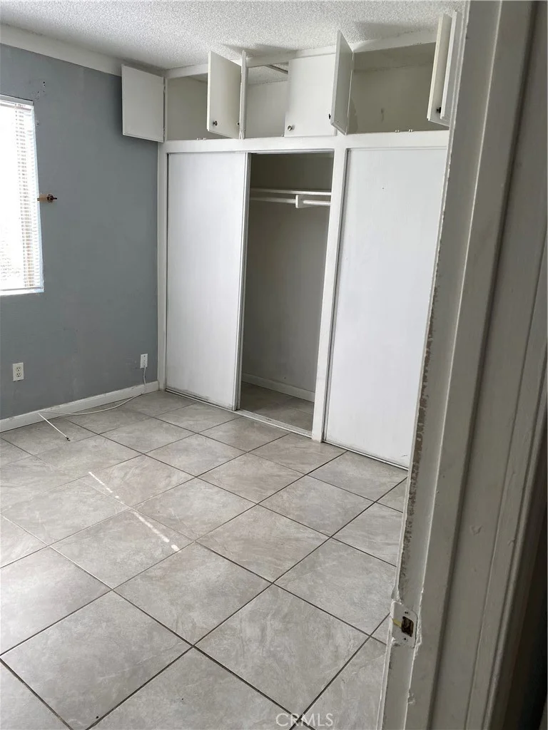 170 E Olive 1 photo 2