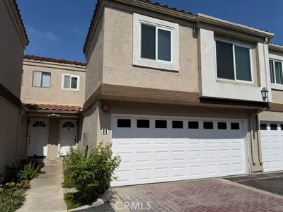543 Victoria Street H photo 2