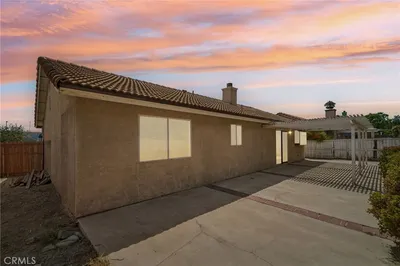 2320 W Sunrise Drive photo 2