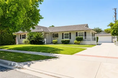 227 N Elspeth