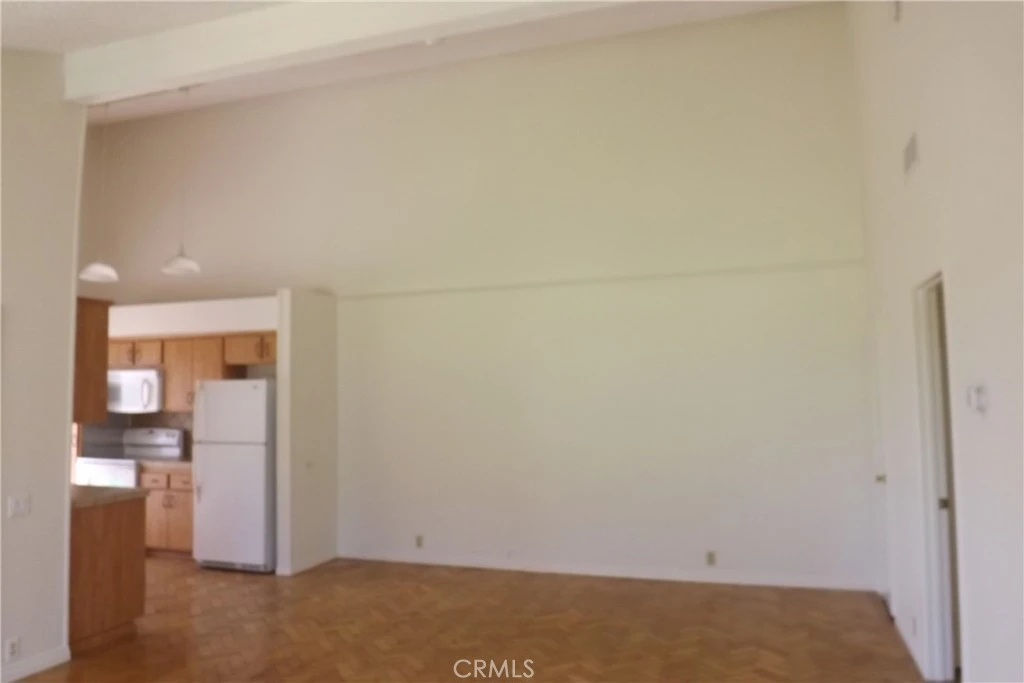 Interior 4
