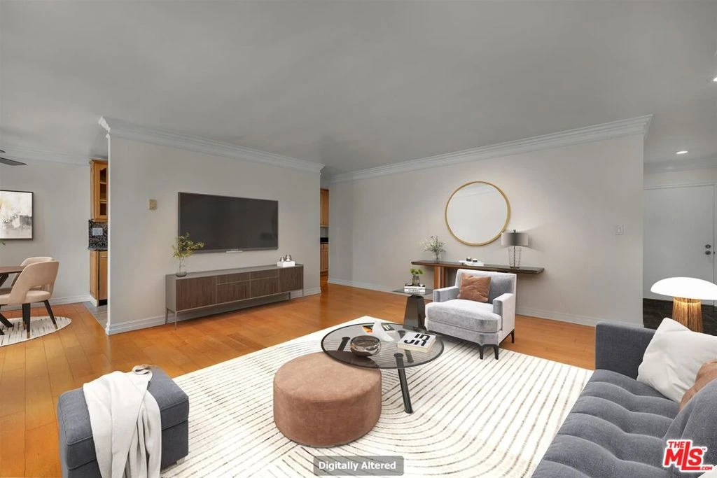 Interior 4