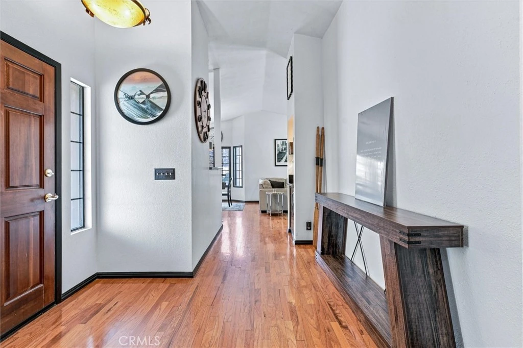 Interior 4