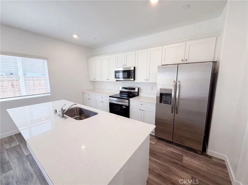 Photo 2 of 4472 Bellaire