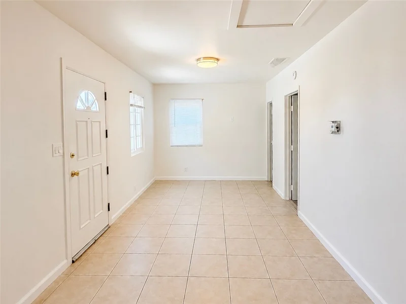 10515 Firmona photo 2