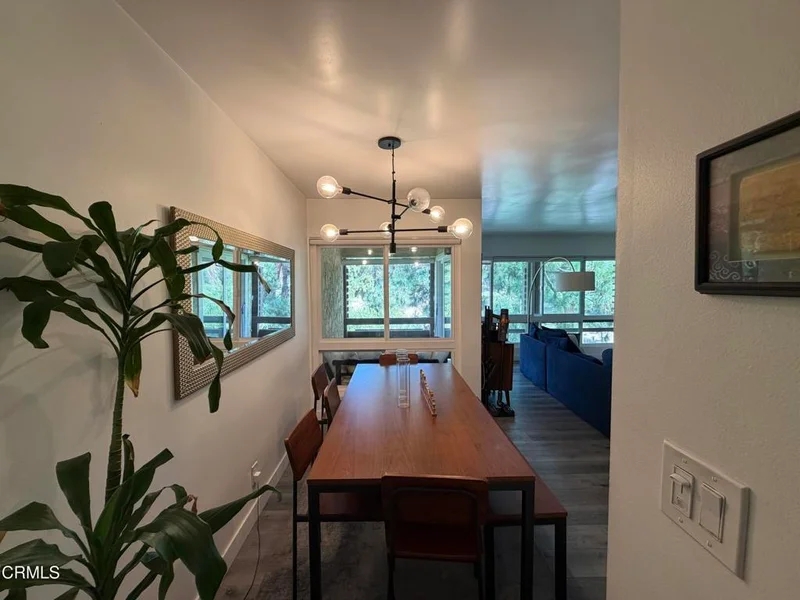 6250 Buckingham Parkway 201 photo 2