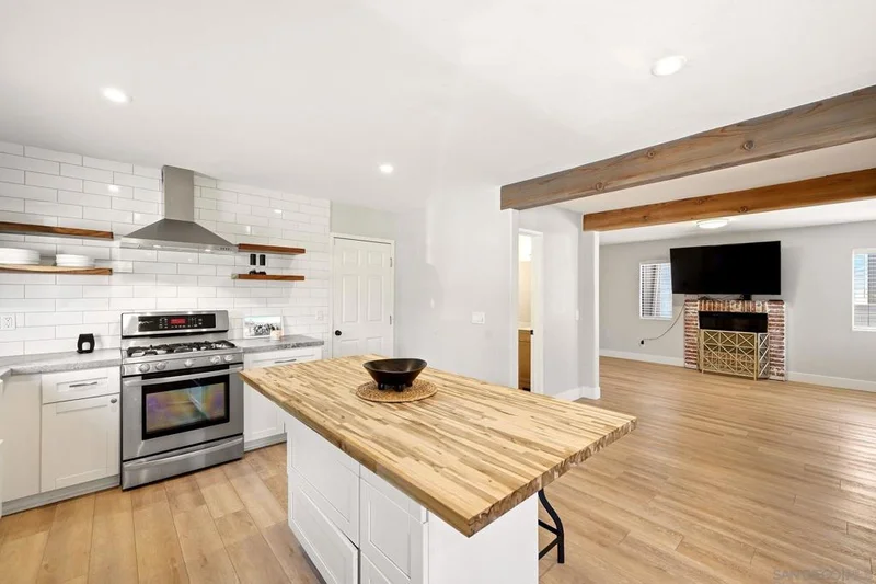 Photo 2 of 1508 Concord Way D