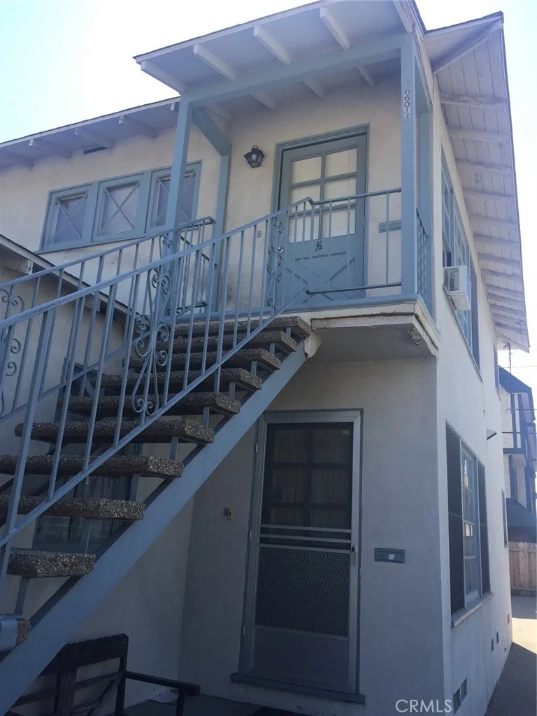 660 W Doran