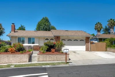 750 Melrose Pl