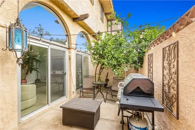 115 N Almansor 37 photo 2
