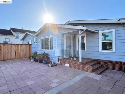 441 Bartlett Ave