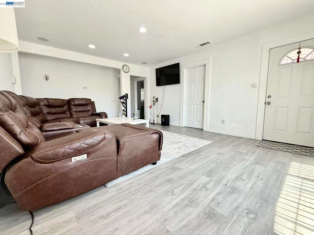 Interior 2
