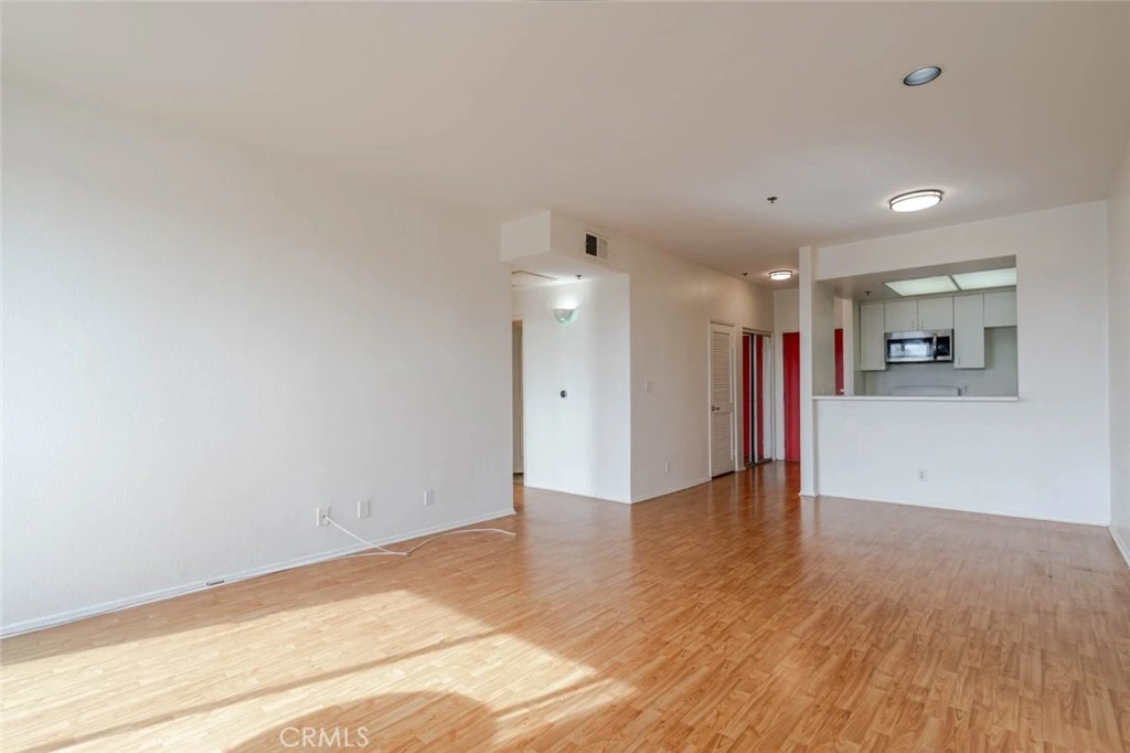 Interior 3
