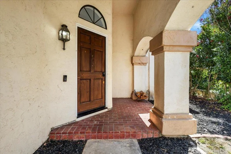 1908 Clearbrook Drive photo 2