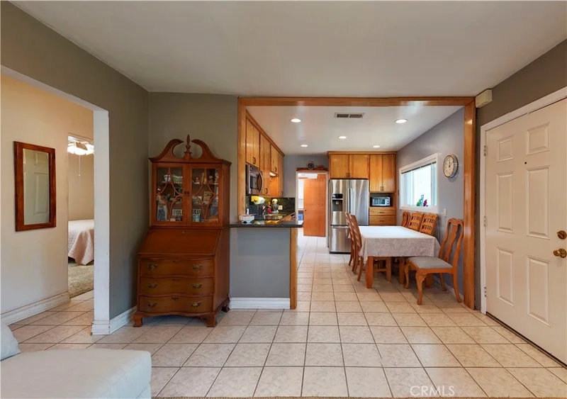 Photo 2 of 320 Minnesota Avenue