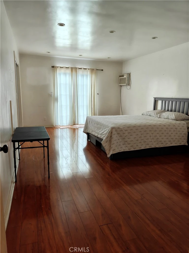 Interior 2