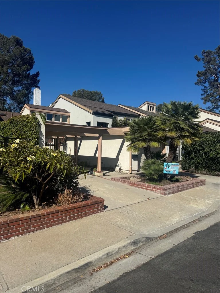 4611 Green Tree