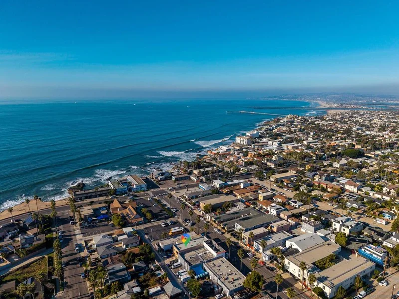 4741 Point Loma Ave 201 photo 2