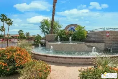 31200 LANDAU Boulevard 2303 photo 2