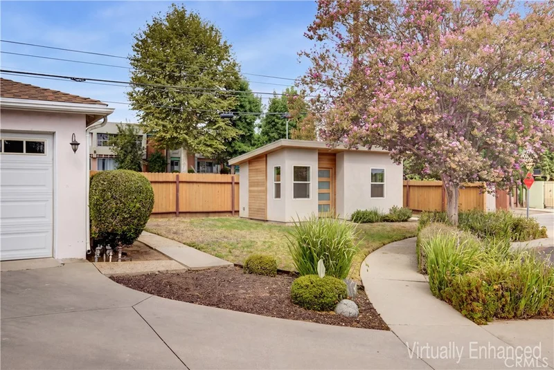 Photo 2 of 16858 Weddington Street