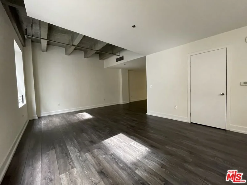 727 W 7th Street 924 photo 2