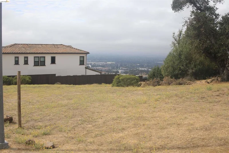 Photo 2 of 3799 Skyfarm Dr