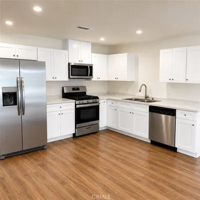 1040 El Camino B
