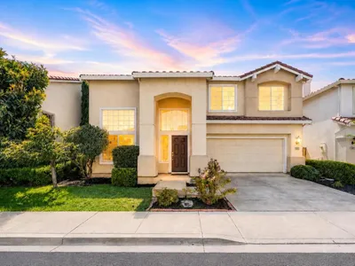 2230 Esperanca Avenue